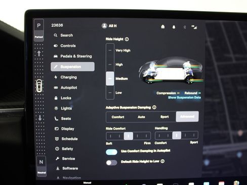 Used 2022 Tesla Model S Plaid image 25