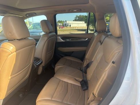 Used 2020 Cadillac XT6 Premium Luxury w/ Platinum Package image 11