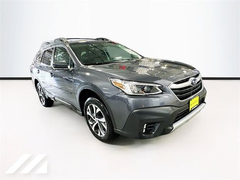 Used 2022 Subaru Outback Limited image 3