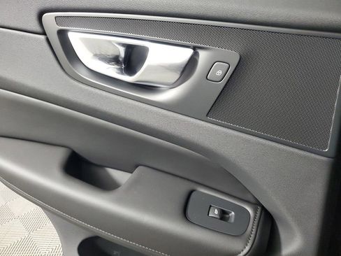 Certified 2025 Volvo XC60 B5 Core image 20