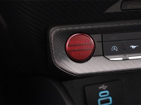 Used 2025 Ford Mustang Coupe image 14