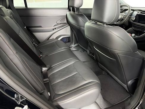 New 2026 Jeep Cherokee Overland w/ Advanced Pro Tech Group AWD/4WD image 11