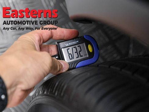 Used 2023 Buick Encore GX Preferred w/ Cold Weather Comfort Package FWD image 24