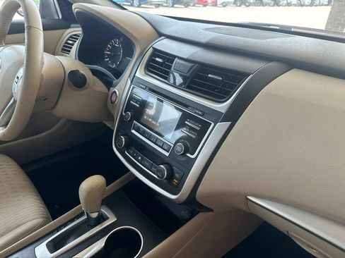 Used 2017 Nissan Altima 2.5 SV FWD image 15