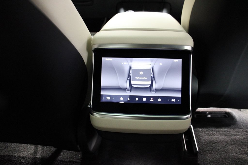 Used 2022 Tesla Model S AWD/4WD image 30