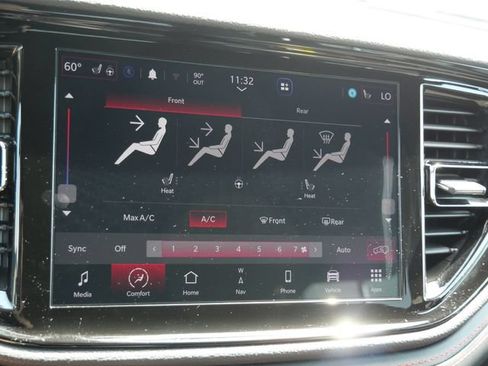 Used 2025 Dodge Durango GT AWD/4WD image 25