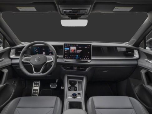 Used 2023 Volkswagen Tiguan SE R-Line image 4