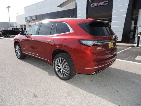 New 2026 Buick Enclave Avenir image 7