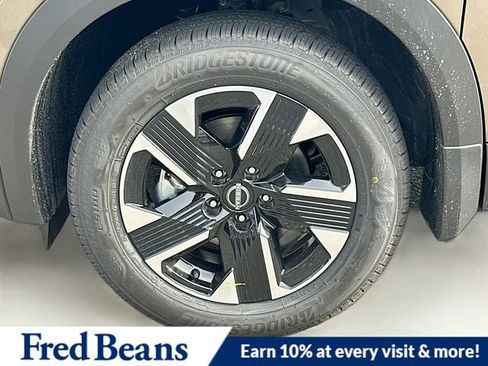 New 2026 Nissan Kicks SV w/ SV Premium Package image 5