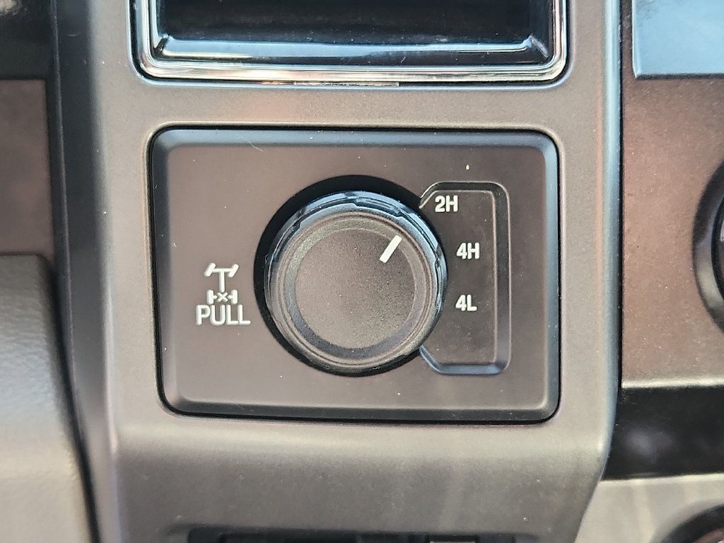 Used 2019 Ford F250 XLT w/ XLT Premium Package AWD/4WD image 24