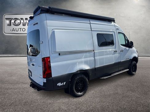 Used 2023 Mercedes-Benz Sprinter 2500 image 4