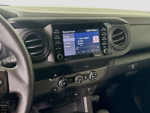Used 2022 Toyota Tacoma SR image 18