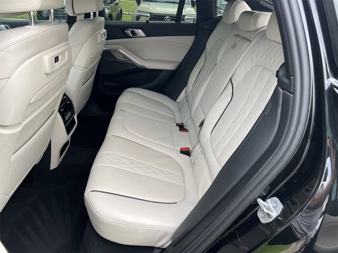 Used 2023 BMW X6 xDrive40i w/ Executive Package image 28