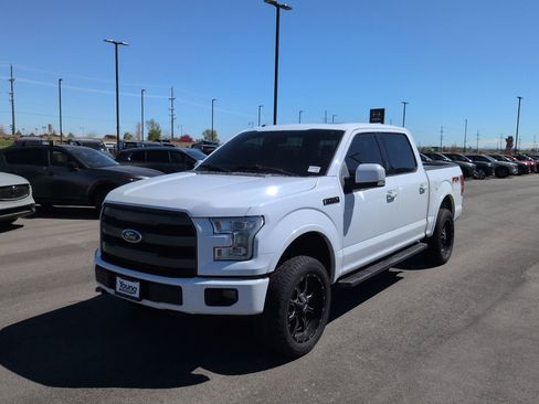 Used 2016 Ford F150 Lariat w/ Equipment Group 502A Luxury AWD/4WD image 3