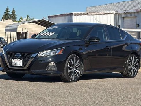 Used 2021 Nissan Altima 2.5 SR w/ SR Premium Package FWD image 8