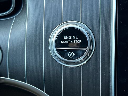 Used 2025 Mercedes-Benz C 300 4MATIC Sedan image 25