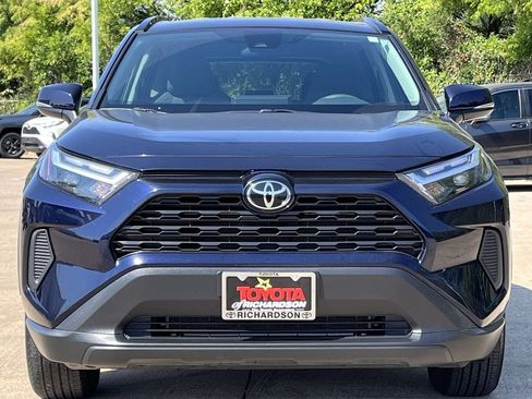 Used 2025 Toyota RAV4 XLE AWD/4WD image 7
