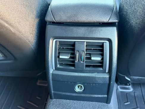 Used 2018 BMW 330i xDrive Sedan AWD/4WD image 29