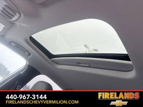 Used 2025 Chevrolet Trax ACTIV w/ Sunroof Package image 21