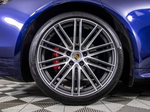 Used 2020 Porsche Panamera GTS AWD/4WD image 38