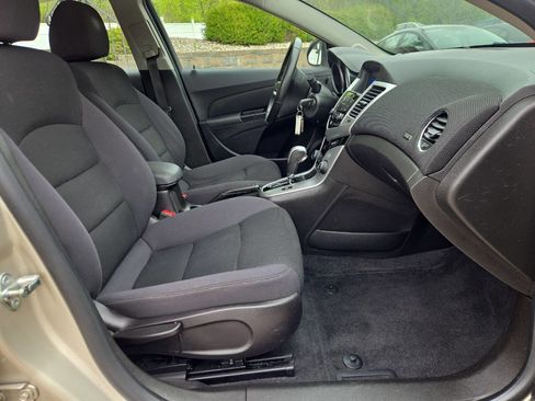 Used 2014 Chevrolet Cruze LT FWD image 22