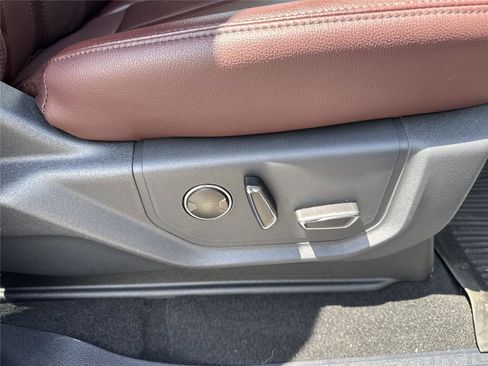 Used 2024 Ford Expedition Limited RWD image 37