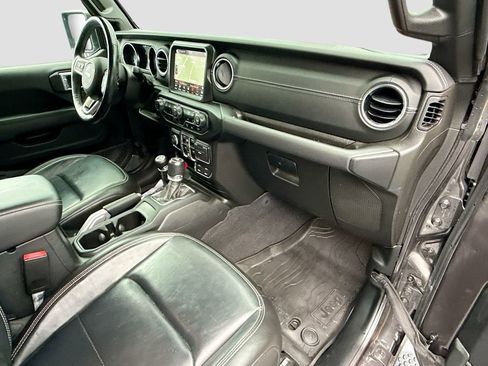 Used 2021 Jeep Wrangler Unlimited Sahara w/ Cold Weather Group AWD/4WD image 37