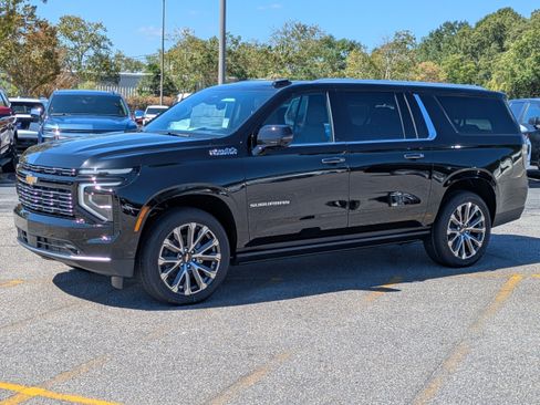 New 2026 Chevrolet Suburban High Country image 8