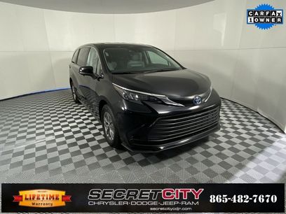 Used 2024 Toyota Sienna LE