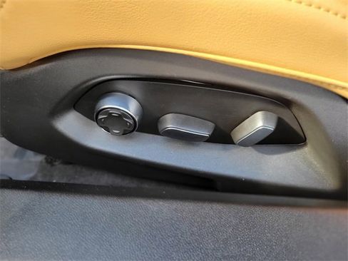 Used 2023 Chevrolet Corvette Stingray Preferred Conv w/ Stealth Interior Trim Package image 14