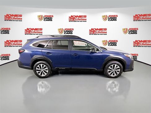Used 2024 Subaru Outback Premium image 16