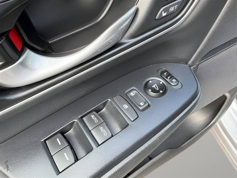 Used 2019 Honda CR-V Touring image 22