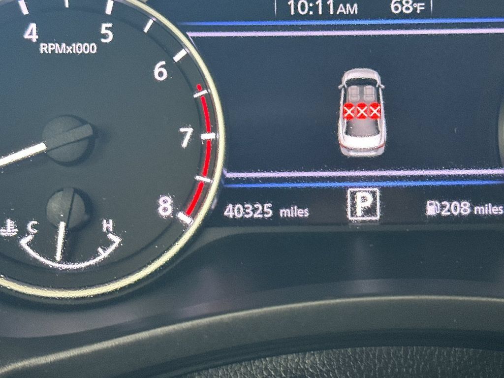 Used 2025 Nissan Sentra SR FWD image 25