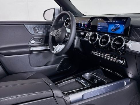 New 2026 Mercedes-Benz GLB 250 image 15