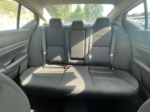 Used 2025 Nissan Altima 2.5 SV FWD image 38