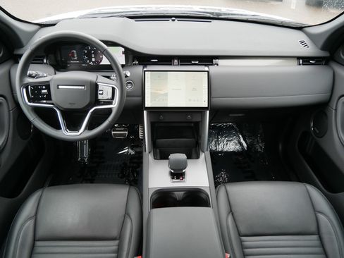 Used 2024 Land Rover Discovery Sport Dynamic SE image 10