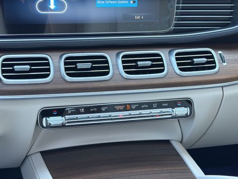 Certified 2026 Mercedes-Benz GLE 350 4MATIC image 37
