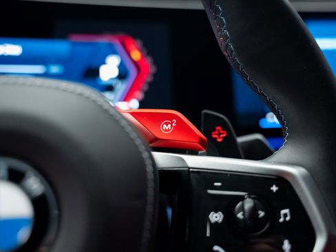 Used 2025 BMW M5 w/ Carbon Package image 50