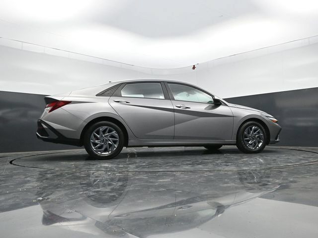 Used 2024 Hyundai Elantra SEL FWD image 64