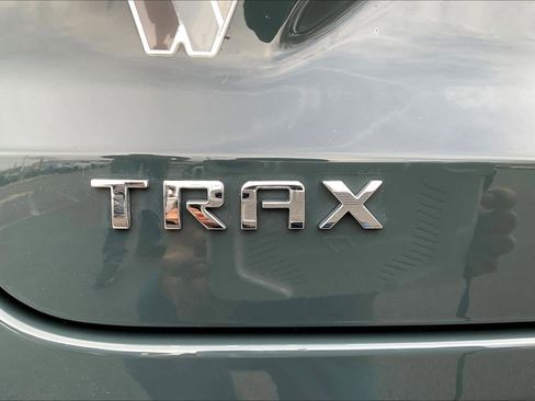 Used 2025 Chevrolet Trax LT w/ Driver Confidence Package image 24