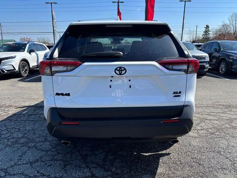 Used 2025 Toyota RAV4 XLE w/ Convenience Package AWD/4WD image 6