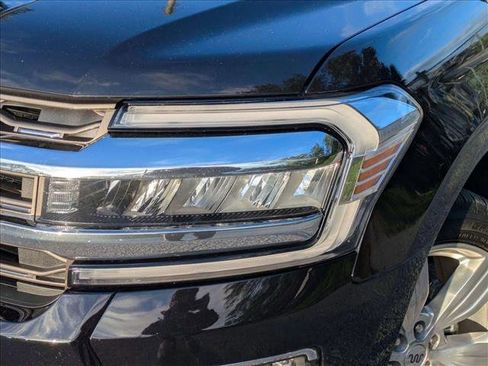 Used 2024 Ford Expedition King Ranch image 6