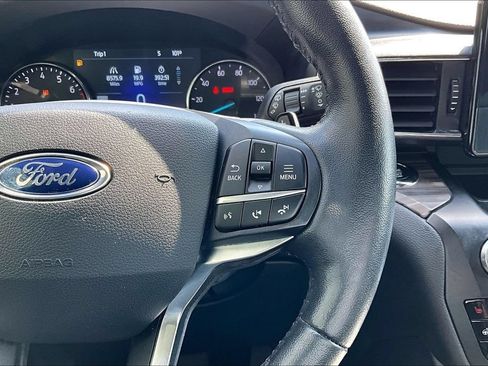 Used 2020 Ford Explorer Limited RWD image 26