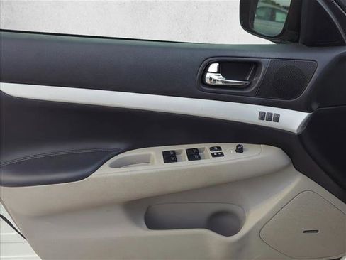 Used 2009 INFINITI G37 Journey w/ Premium Pkg image 10