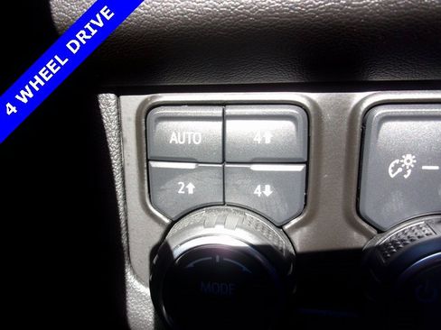 Used 2024 Chevrolet Suburban Premier image 13