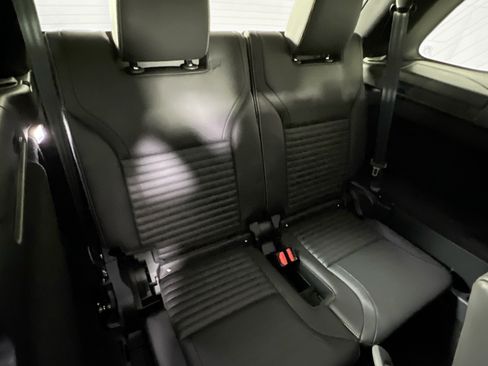 Used 2023 Land Rover Discovery HSE R-Dynamic image 27