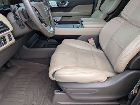 Used 2024 Lincoln Navigator L Reserve AWD/4WD image 15