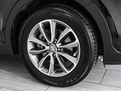 Used 2018 Hyundai Santa Fe SE image 49