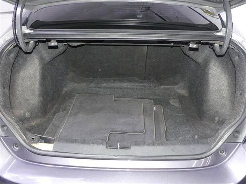 Used 2018 Honda Civic EX-L image 9