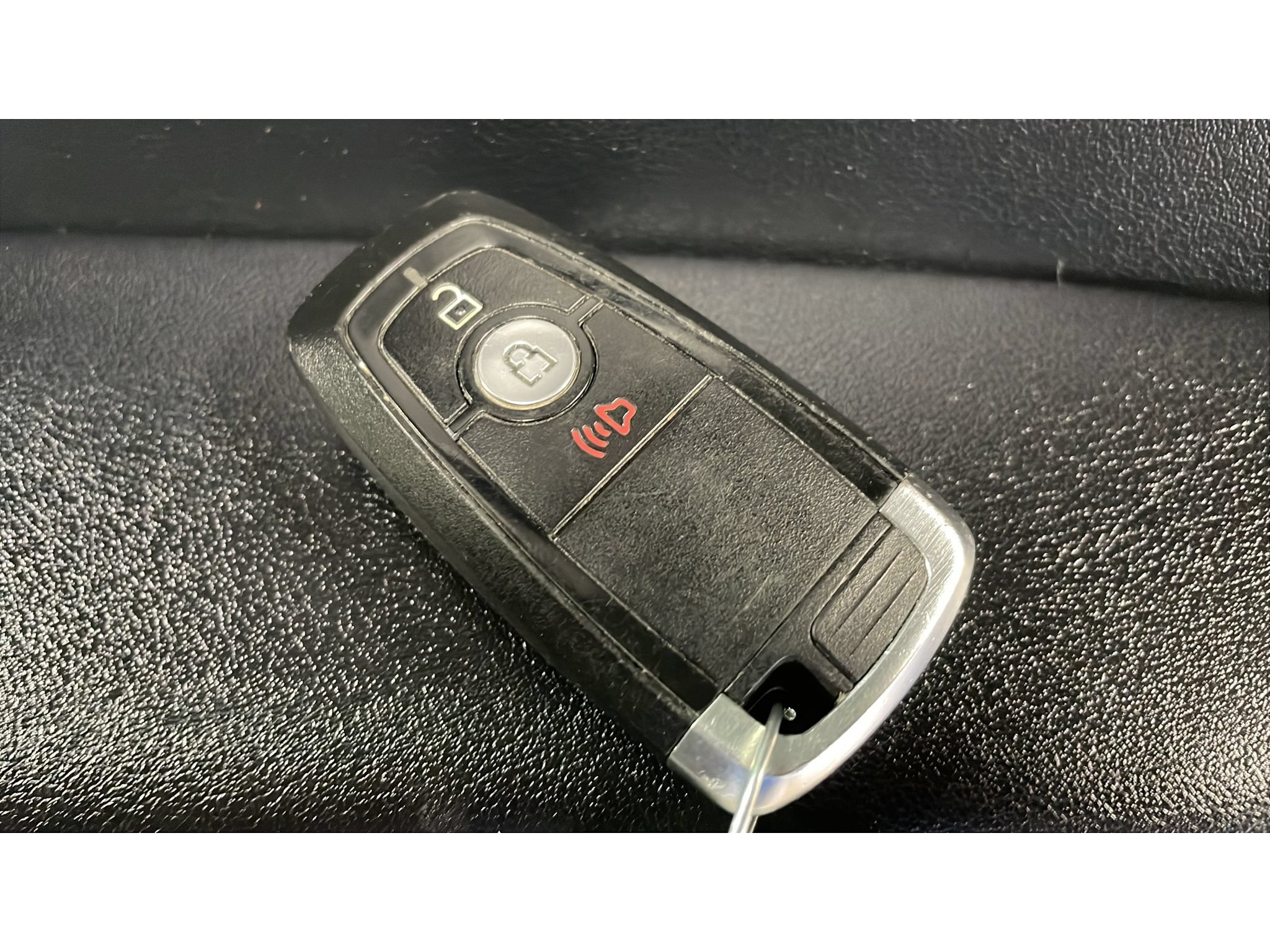Used 2022 Ford Edge SEL AWD/4WD image 18
